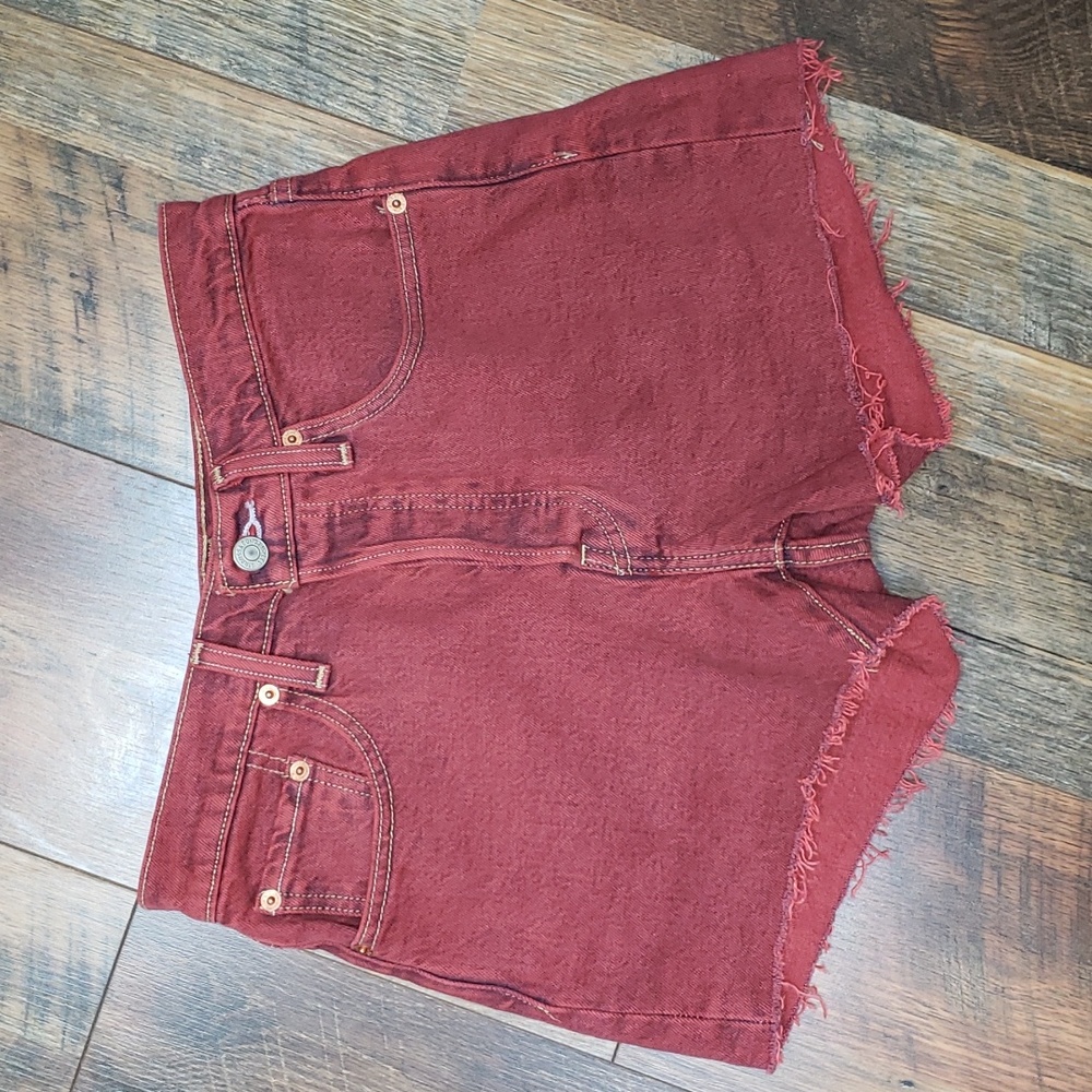 Levi's 501 High Rise Button Fly Raw Hem Denim Shorts in Red, Size 25
